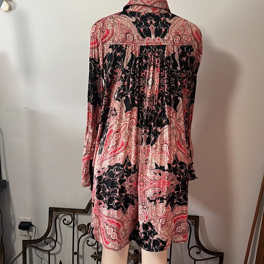 Free People Long Sleeve High Low Style Top- Red Black Tan Paisley Print - Picture 4 of 10